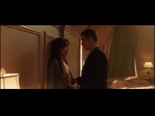 video анджелина джоли angelina jolie голая в фильме забирая жизни 2004 sex