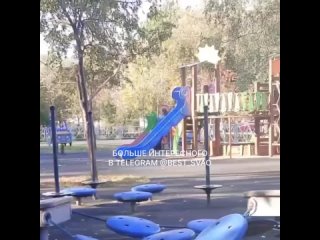 video рабочие наводят порядок на молодые площадке на аллее у магазина eurospar на ярославском шоссе sex