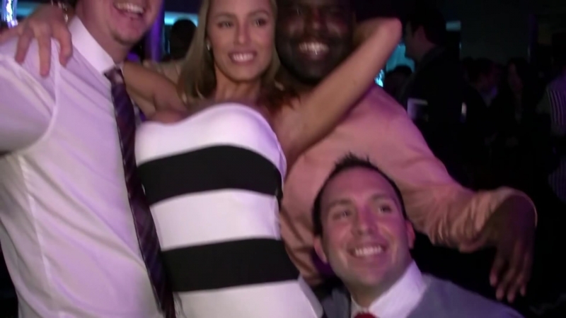 video шикарная блондинка порно актриса nicole aniston николь энистон пошло отжигает с друзьями в penthouse клубе sex