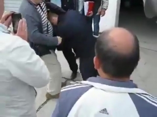 video в геленджике полиция пришла выселять пенсионеров из дачного кооператива получилась сцена достойная оскара sex
