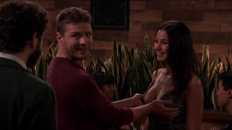 video эммануэль шрики мужчины в деле emmanuelle chriqui men at work 2012 2014 sex