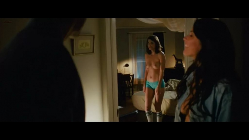 video николь мур оливия манн детородные nicole moore olivia munn the babymakers 2012 sex