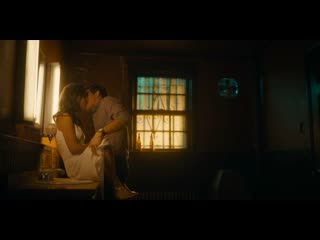 video кейтлин стэйси нью йорк или не считается caitlin stasey bridge and tunnel 2021 sex