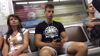 video стояк у парня в метро sex