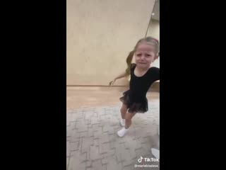 video уже скоро 2020 год а поехавшие родители продолжают издеваться над молодые отдавая их в балет sex