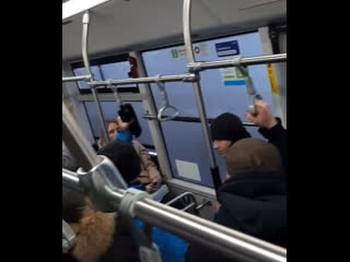 video архангельск автобус пьяные домогательства мужчины к девушке sex