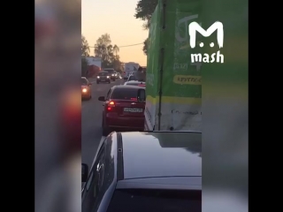 video скучающая парочка занялась сексом в пробке под питером sex