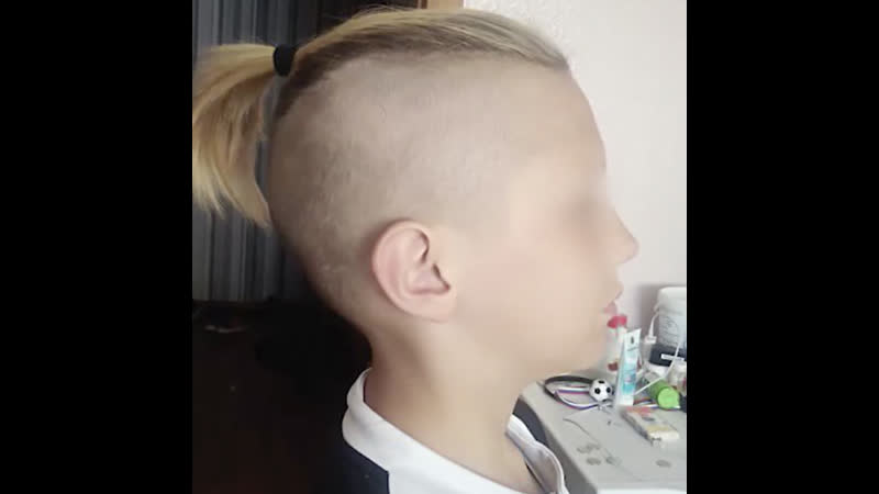 video школьника переводят на домашнее обучение из за причёски man bun sex