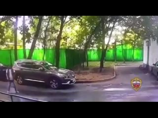 video пьяный чернокожий мужчина с мачете поднял бучу в братеево sex