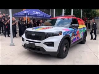 video в сша представили полицейский пидр мобиль суровые брутальные девочки радуются как молодые заднеприводному sex