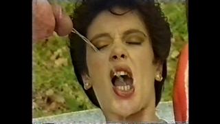 video das grosse pissen нарезка писс сцен из порно фильмов 90 х sex