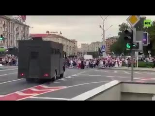 video сейчас на проспекте независимости в минске протестующие придумали себе развлечение sex