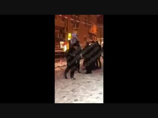 video в киеве националисты заставили чеченца извиняться и кричать слава украине sex