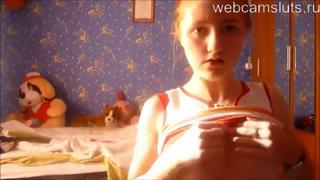 video молодые раздевается студентки голые сиськи секс показывает в скайпе скайп stickam молоденькая вэбка sex