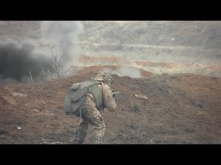 video мотострелки группирои войск восток тренируются захватывать опорные пункты противника на полигонах в тыловой зоне sex