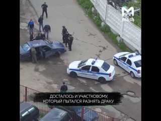 video в москве произошла массовая драка в ходе которой был нокаутирован участковый sex