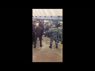 video подборка агрессивных россиян в 1 день официального выпуска из самоизоляции sex