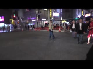 video adriana lima на премьере фильма однажды в голливуде once upon a time in hollywood лос анджелес 22 июля 2019 года sex