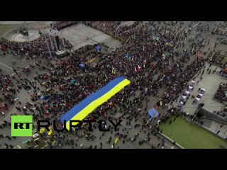 video особое мнение порошенко рассмеялся во время молитвы в память о жертвах евромайдана sex