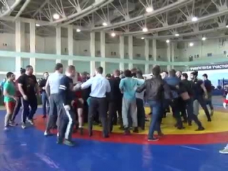 video особое мнение соревнования по вольной борьбе во владивостоке закончились массовой дракой sex