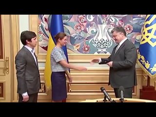 video особое мнение порошенко вручил гайдар украинский паспорт sex