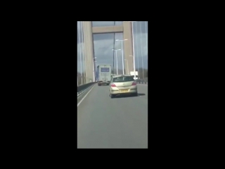 video особое мнение сильный ветер опрокинул грузовик в великобритании sex