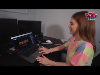 video девушке надоело играть и она решила развлечься с членом любимого sex