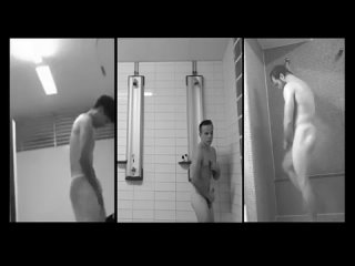 video в качалке после тренирои атлеты мыли прелые голои sex
