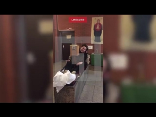 video пьяные ритуальщики устроили в столичном морге пирушку в гробу sex