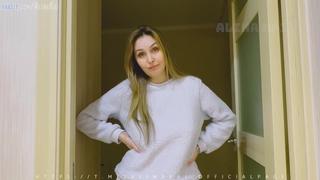 video alina rai трахает в задницу и ей похоже это нравится sex