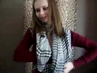 video скромная школьница неожиданно для всех показала сиськи 720p sex