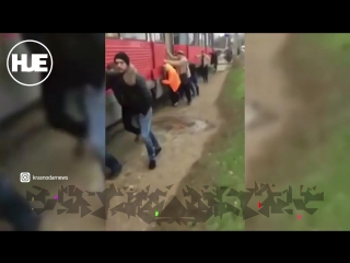 video в краснодаре пассажиры загнали вручную неработающий трамвай на конечную sex