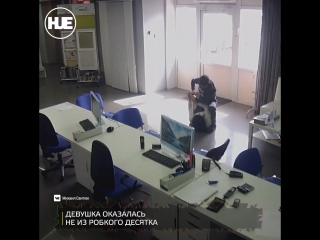 video в красноярске молодые напал на женщину в магазине sex