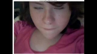 video девочка палится и показывает лицо videochatru ometv omegle webcam sex