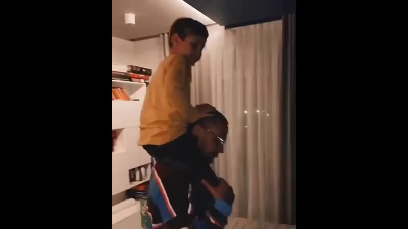 video семья это не только любящая жена и муж семья это мама папа и молодые чтобы не происходили в жизни взрослых дураков sex