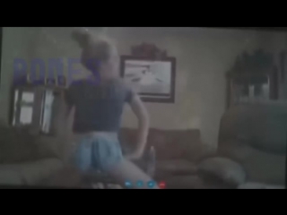 video lessi и девочки в бикини на пляже веселятся и трясут попой sex