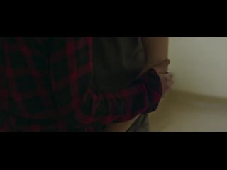 video tatiana maslany two lovers and a bear 2016 shatenka trahaetsja na stole sex scene eroticheskaja stsena iz filma sex