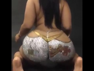 video жопастые негритянки танцуют тверк1 sex