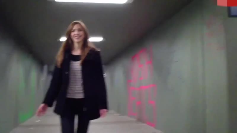 video быстро отсосала в переходе и пошла дальше со спермой на лице sex