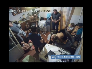 video налёт на хату проституток в москве звук raid to an apartment prostitutes in порно мамка сиськи домашнее sex