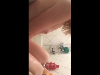 video юля жужа показывает свои маленькие сисечки в ванной в перископе periscope sex