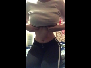 video алла хвастается сочными сисечками и изумительной фигурой в перископе periscope sex
