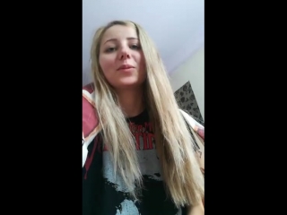 video alex домогается своей подружки инны засвечивая ее сисечки в перископе periscope sex
