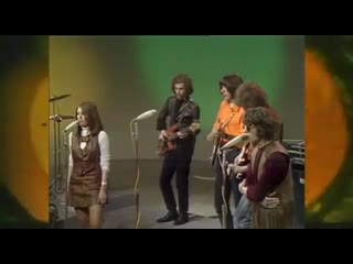 video fairport convention bouton rouge french tv show broadcast live april 27 1968 sex