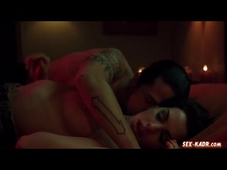 video сцена из фильма крэйзи бижу филлипс энн хэтэуэй sex