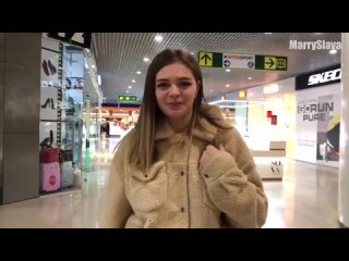 video прогулка по тц закончилась глубоким минетом в примерочной sex
