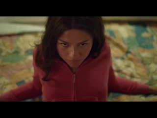 video фильм претенденты целование зендайей с двумя мужчинами sex