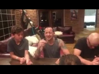 video вдова вокалиста linkin park выложила видео снятое за сутки до его смерти sex