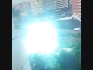 video в краснодаре произошло мощное короткое замыкание это чп произошло сегодня в юмр в 8 утра обычно здесь ходит много sex