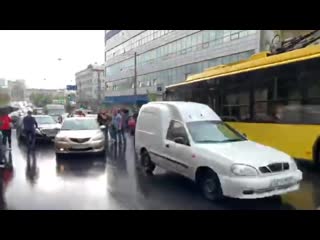video после выхода порошенко с допроса началась драка sex